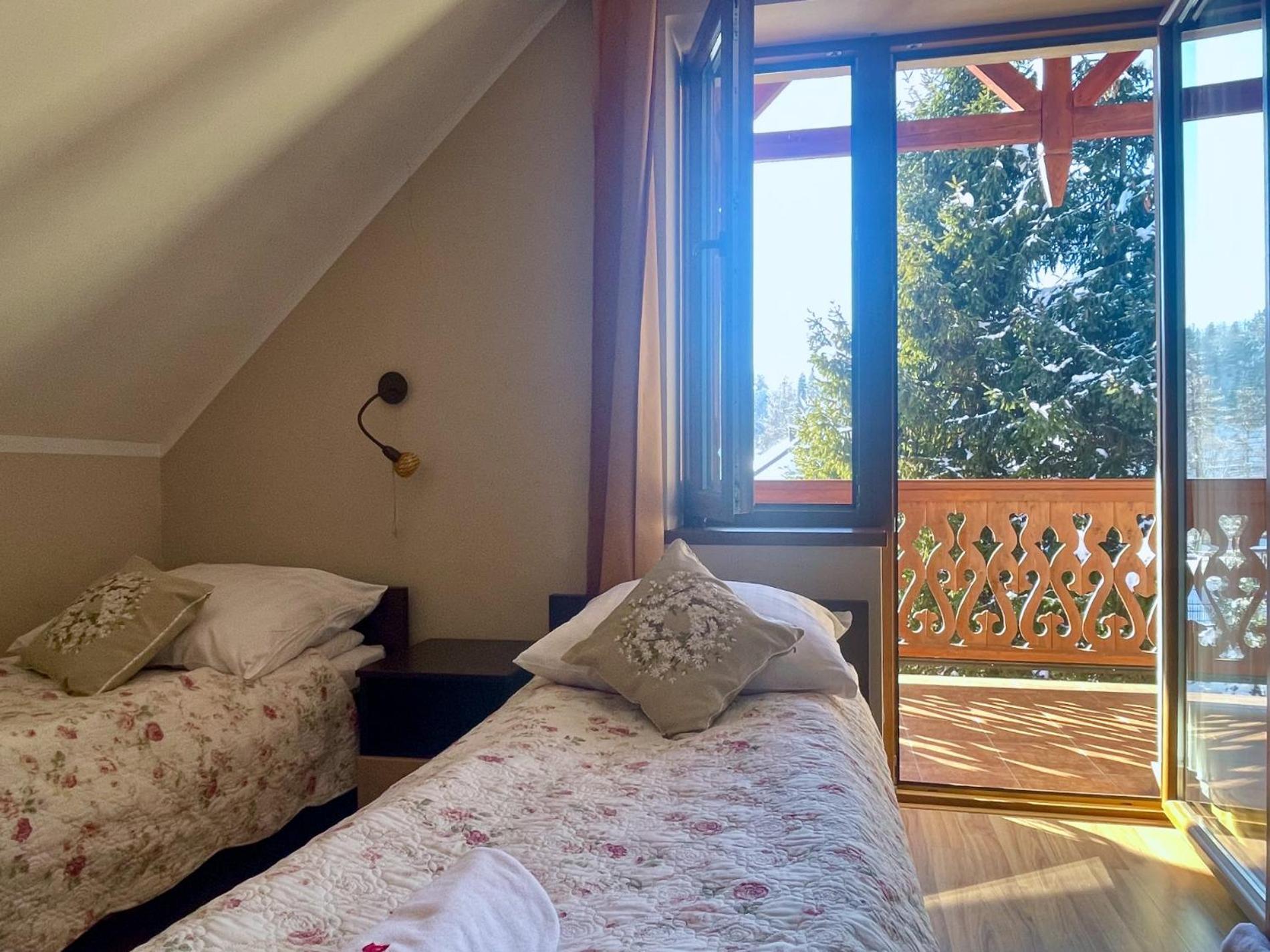 Apartamenty Kornaje ชซาฟนีซา ภายนอก รูปภาพ